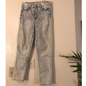 Levi’s Mom Jeans High Rise Stretch